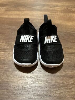 Nike Black and White Toddler Slip-On Sneakers